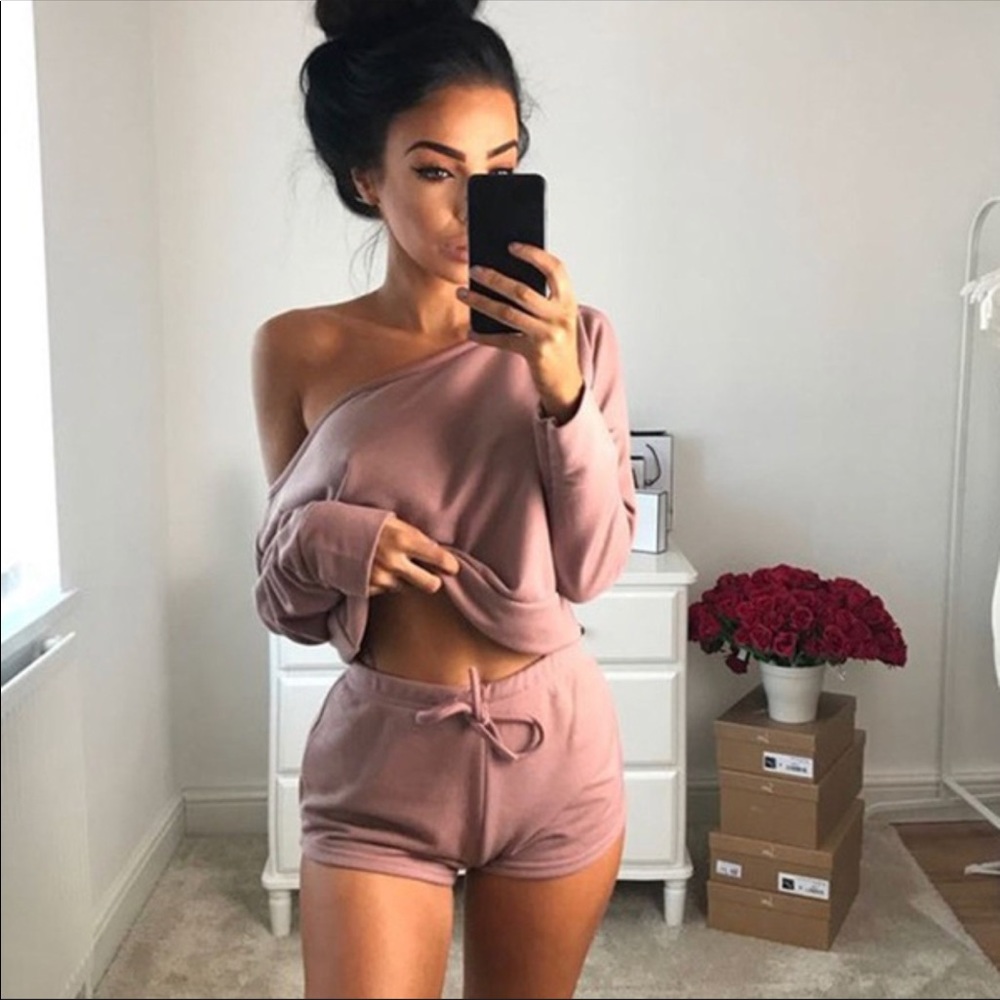 Women’s NWT pj set 💕last one size xl runs small💕 - Picture 3 of 5
